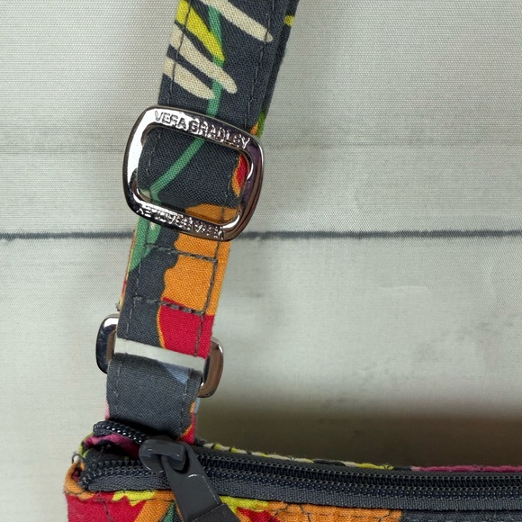Vera Bradley Multicolor Floral Crossbody Bag excellent condition - Picture 5 of 5